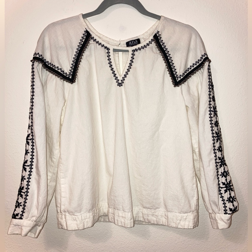 a.n.a Cream Black Embroidered Blouse Size XS Boho Beaded Top - Picture 1 of 9